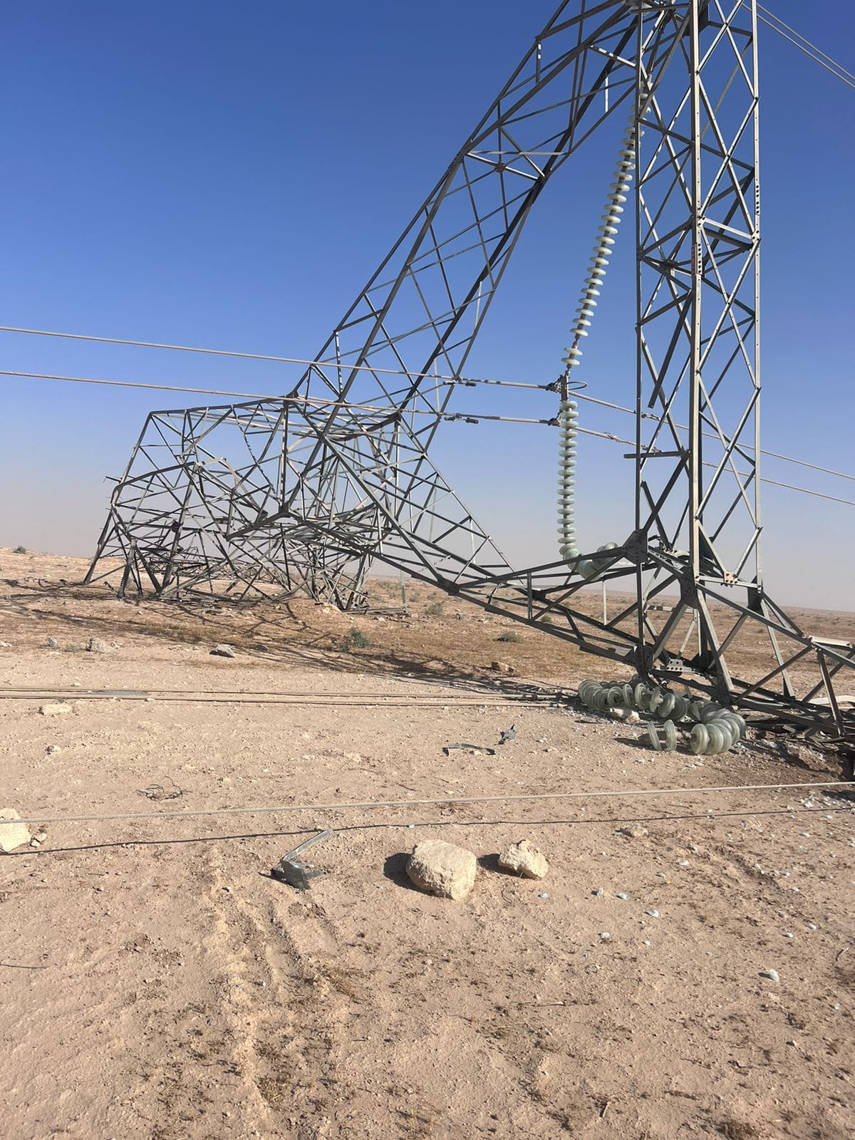 عمل تخريبي جديد يستهدف الكهرباء في محافظة صلاح الدين (صور)