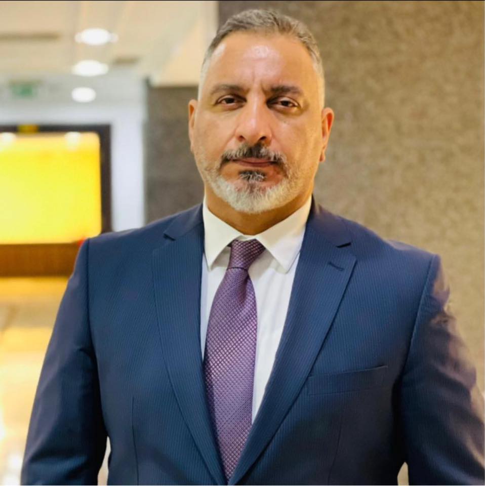 النزاهة: الحبس لمستشار رئيس الوزراء السابق مشرق عباس