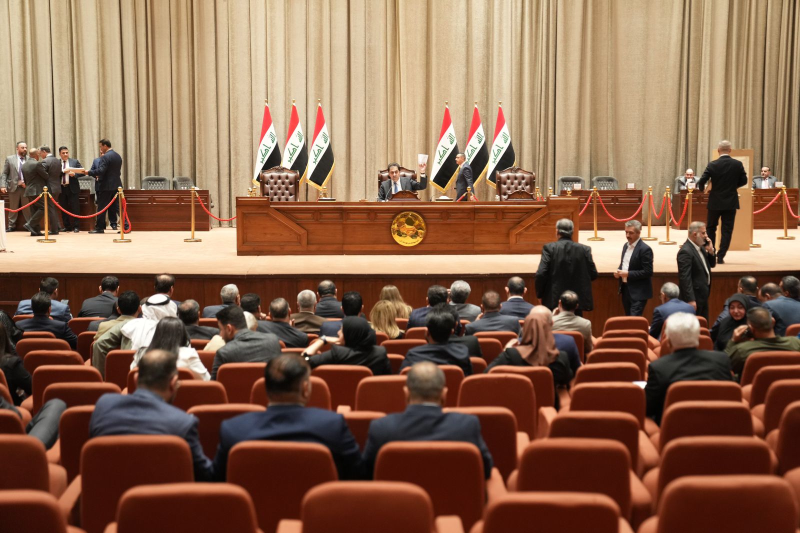 الكشف عن أسماء المرشحين لرئاسة البرلمان