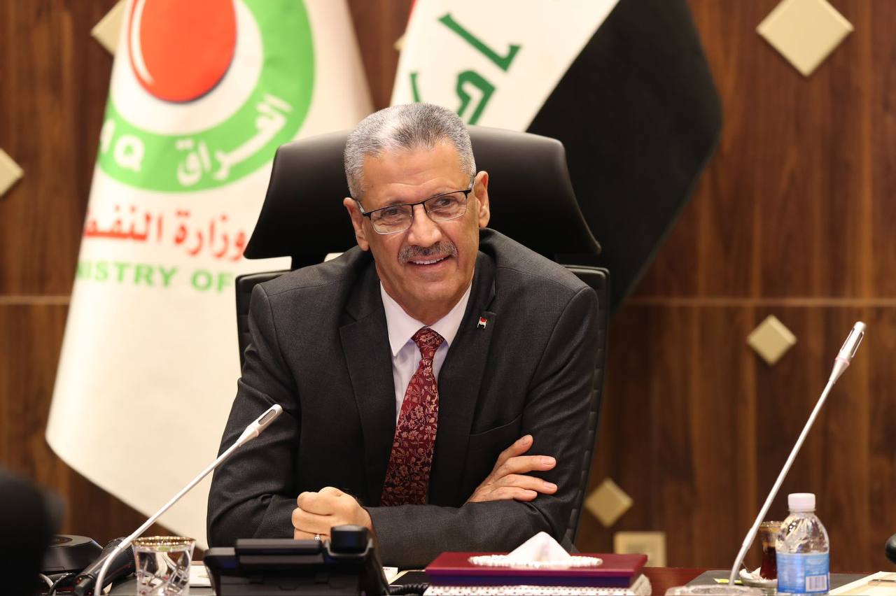 وزير النفط يعلن الشروع بإجراءات تسليم نفط إقليم كردستان إلى شركة سومو
