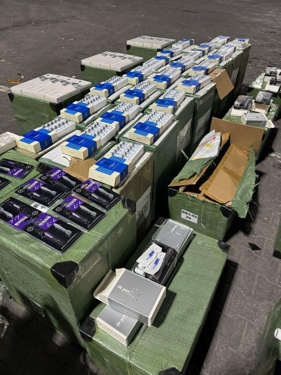 ضبط أدوية ومستلزمات طبية معدة للتهريب في ميناء أم قصر الشمالي