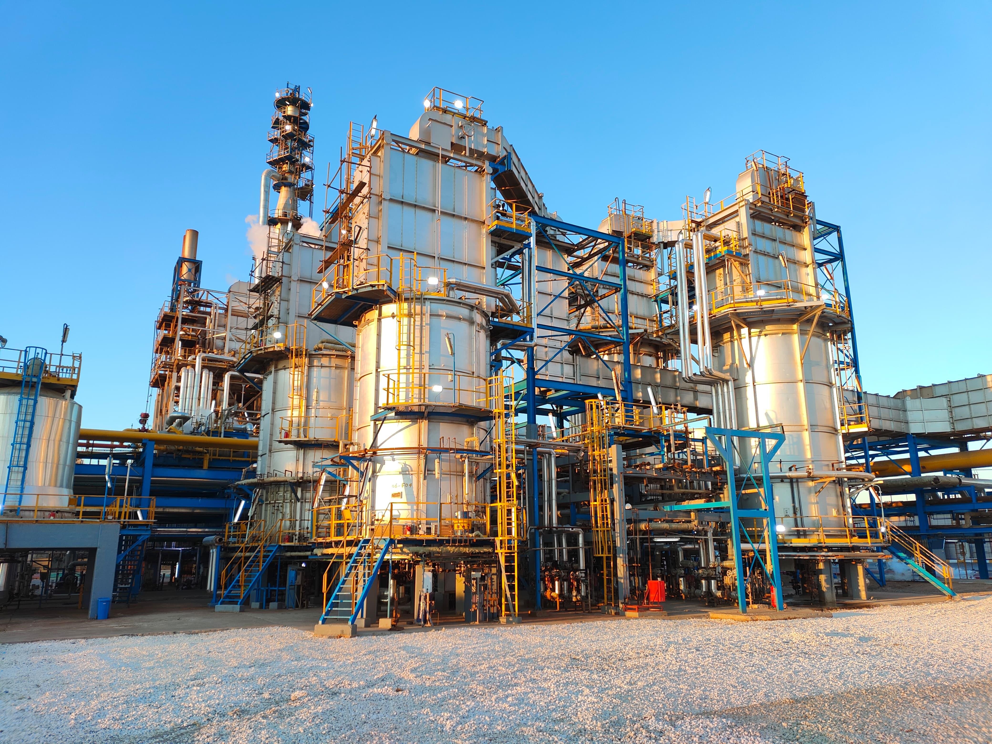 دول "أوبك+" تنفذ زيادة في إنتاج النفط لمدة ثلاثة أشهر