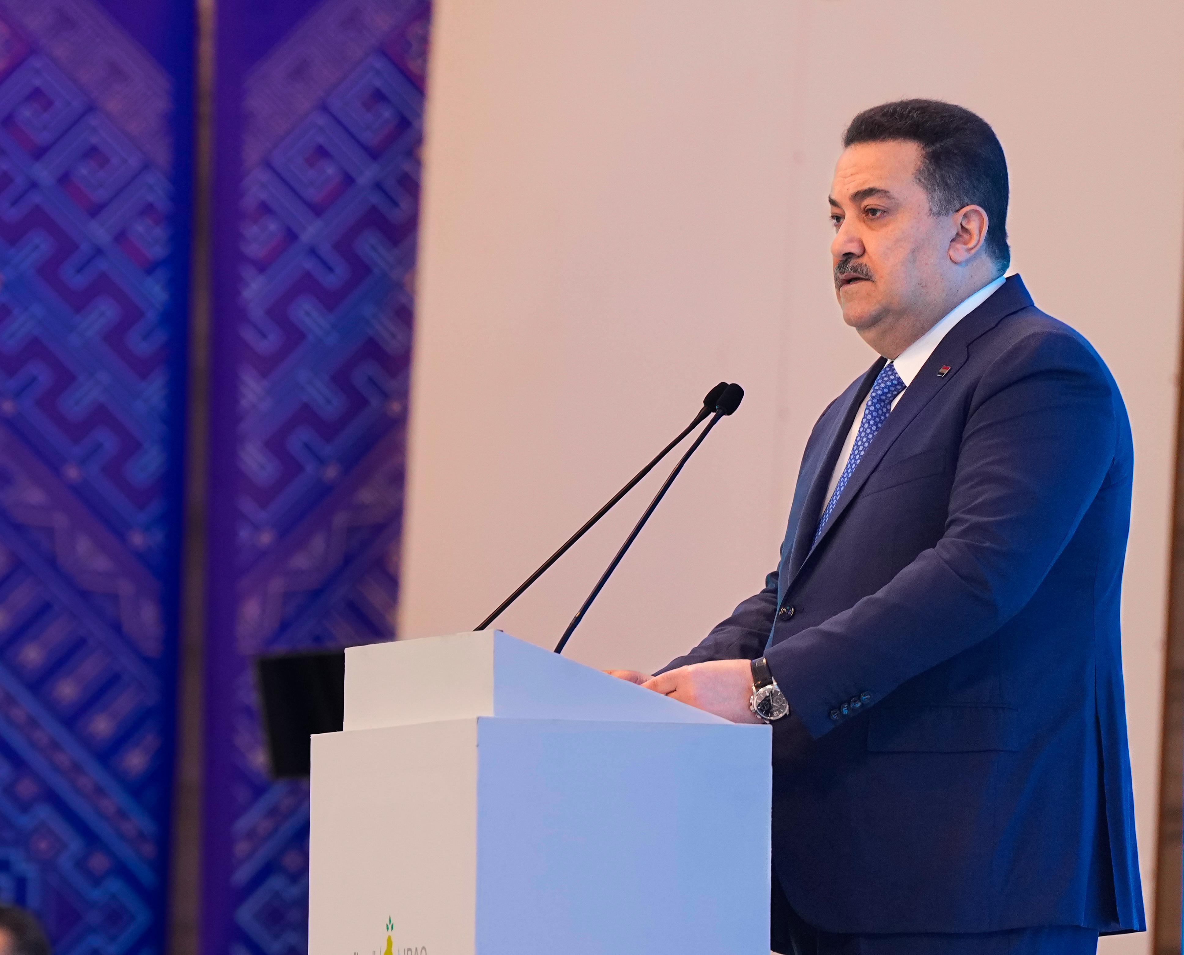 السوداني: نتطلع الى أن يكون العراق بوابة لعبور 20% من تجارة آسيا إلى أوروبا (فيديو)