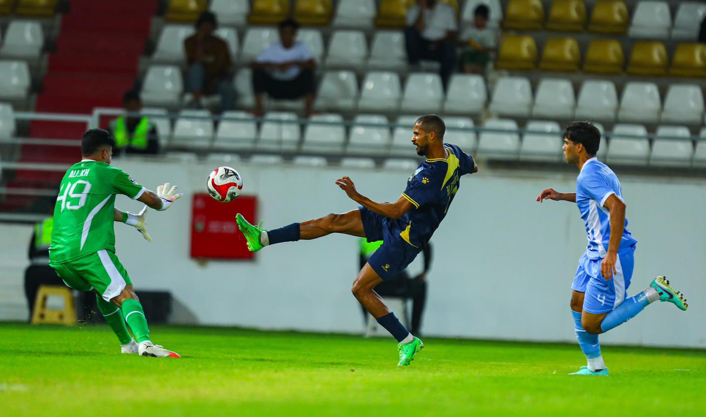 نجوم العراق.. فوز قاتل للغراف والأمانة يعمق جراحات القاسم