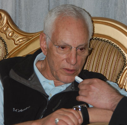 وفد الجامعة العربية يزور العتبة الحسينية ويؤكد ان العراق دولة مفصلية واساسية في مشروع العمل العربي المشترك