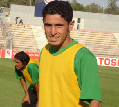 لاعب منتخب العراق علي عباس يجدد عقده مع نيوكاسل الاسترالي لكرة القدم