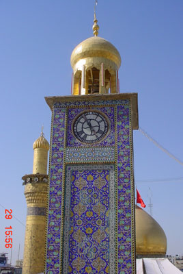 ساعة باب قبلة مرقد الإمام الحسين (عليه السلام) معلم تاريخي يحافظ على هويته