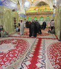 استبدال طقم سجاد قديم بآخر جديد داخل العتبة العباسية المقدسة