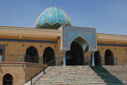 مزار كميل بن زياد النخعي..بين مطالب الزائرين بالتوسعة وتذبذب الأعمار في المزار (تحقيق مصور)