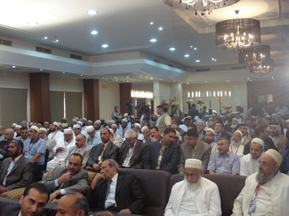 بحث فاز بجائزة الشيخ زايد الدولية يقدم لاحد المستثمرين اليابانيين في كربلاء