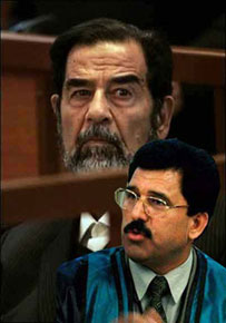 احدى بنات صدام  تصف محامي ابيها خليل الدلیمی بالنصّاب