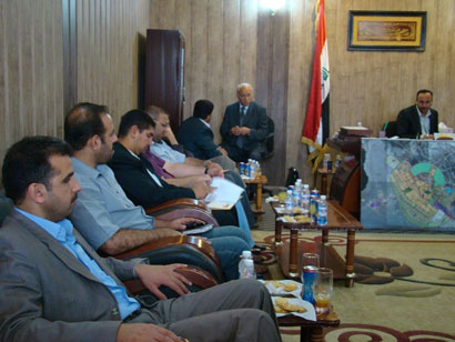 رئيس مجلس محافظة كربلاء يدعو الى ضرورة تهيئة 3000 دونم لبناء 31000 وحدة سكنية للموظفين في ثلاث مناطق مختلفة في المحافظة