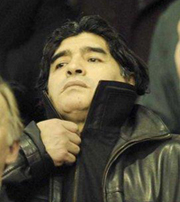 مارادونا يحتفل بإكماله ستة أعوام دون الاقتراب من المخدرات