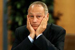 عجوز ستينية تعاكس وزير خارجية مصر هاتفيا بعد منتصف الليل