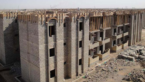 وزير الاعمار والاسكان تفتتح مجمع كربلاء المتكون من 436 شقة في قضاء الحر غربي كربلاء