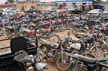 مواطنو كربلاء يبدون استياءهم ازاء الإجراءات الأمنية وتساؤلات كثيرة عن حلول جدية