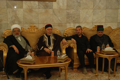 الدكتور محمد التيجاني السماوي  يزور العتبة الحسينية برفقة وفد إسلامي فرنسي