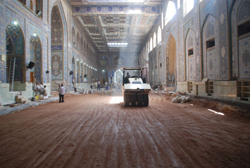 العمل بتاهيل وإعادة ترميم الحرم الداخلي للإمام الحسين (عليه السلام) في كربلاء