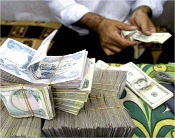 مدير مصرف الرافدين: العراق البلد الوحيد في العالم الذي يتم تبادل السيولة فيه بالأكياس