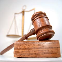 مهنة المحاماة بين القانون والشرع وكيفية التوفيق بين القوانين الوضعية والشريعة الإسلامية لإظهار وجه الحقيقة