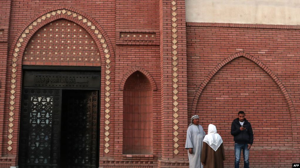 مزودة بهاتف دولي.. مليون دولار تكلفة مقبرة حسني مبارك