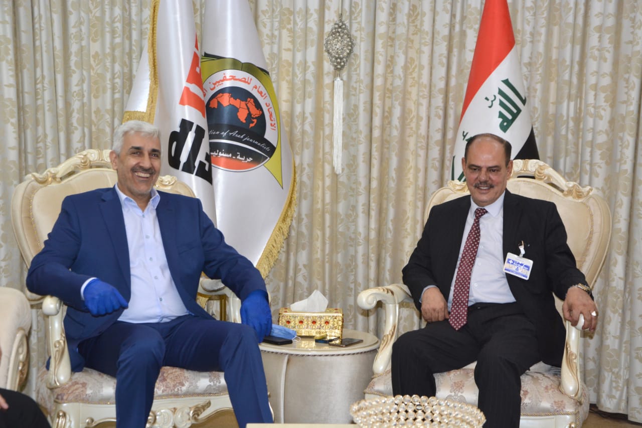 وزير الشباب والرياضة يزور نقابة الصحفيين العراقيين