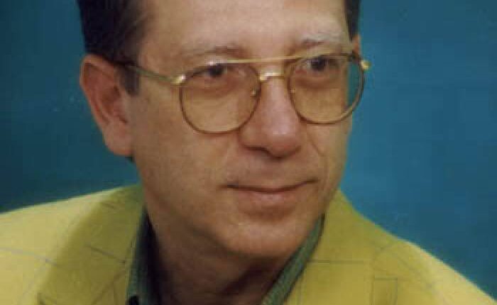 فيروس الكورونا يودي بحياة أديب سوري شهير ووزير سابق