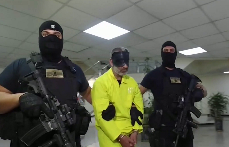 الرجل الثاني بتنظيم داعش بعد سقوطه بيد الامن العراقي يتحدث لقناتي "العربية والحدث" ويكشف خلافات وسرقة اموال داخل التنظيم