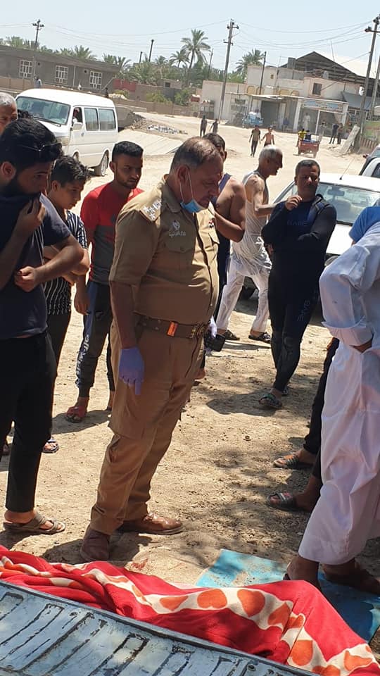 بالصور:انتشال جثة شاب من نهر الحسينية بكربلاء