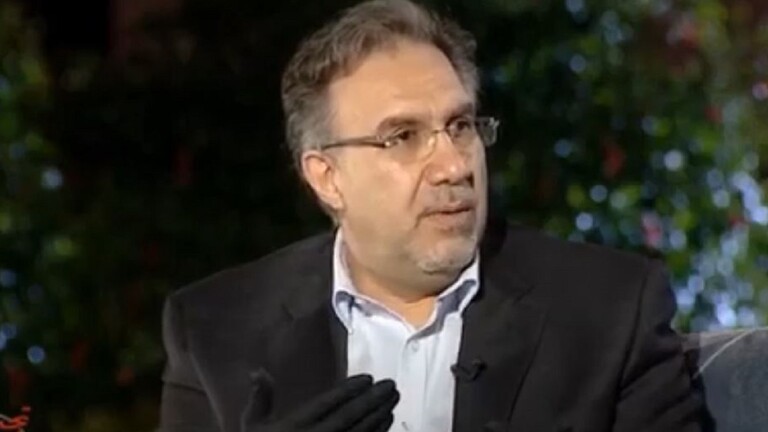 وزير عراقي يشكو للكاظمي عبر تويتر: قوة من مكتبك اقتحمت منزلي وأقفلته