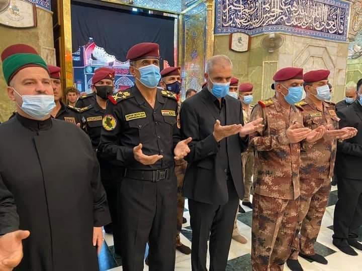 بالصور:الفريق اول ركن عبد الوهاب الساعدي يؤدي مراسيم زيارة الامام الحسين عليه السلام