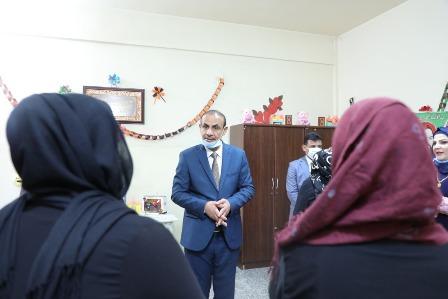 وزير العمل يتفقَّد دار تأهيل الأحداث الإناث ويوجِّـه بتوفير الخدمات الاجتماعية للمستفيدات