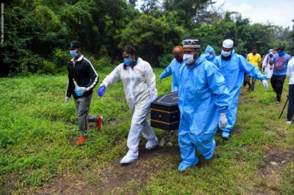 وفيات فيروس (كورونا) حول العالم تتجاوز أكثر من 900 ألف حالة