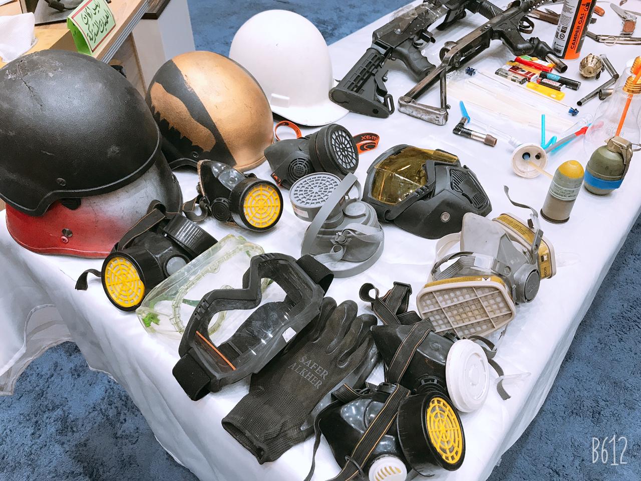 بالصور :ما تم العثور عليه بحوزة بعض المندسين اثناء التظاهرات