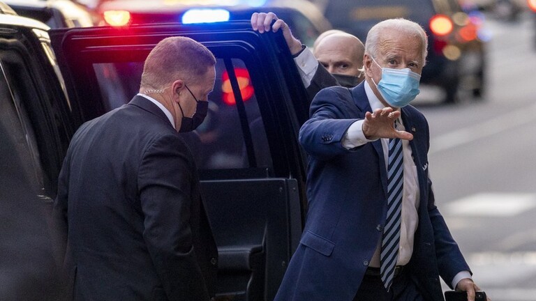 أول تعليق من بايدن على اغتيال العالم النووي الإيراني