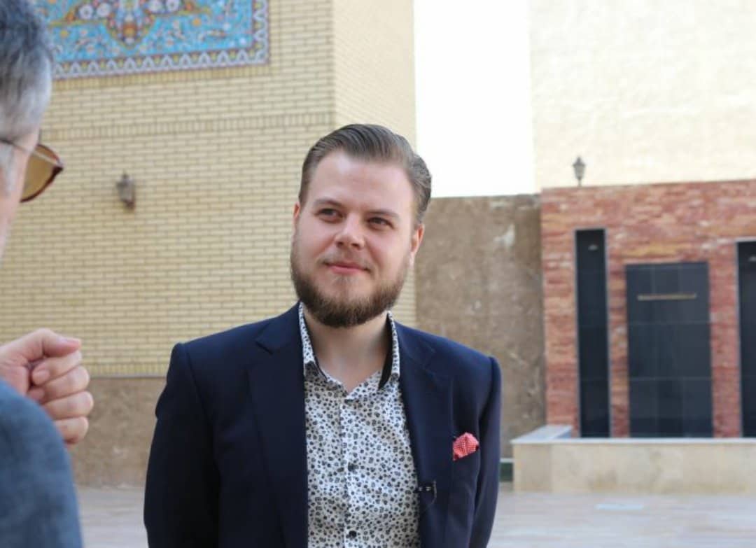 صحفي بريطاني يزور كربلاء : حملات الكراهية  ضد المسلمين متواصلة ونسعى الى مناهضتها بالكلمة الصادقة