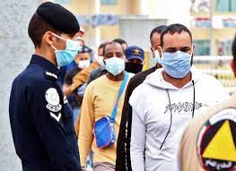 200 ألف وافد فقدوا إقامتهم في الكويت بسبب أزمة كورونا