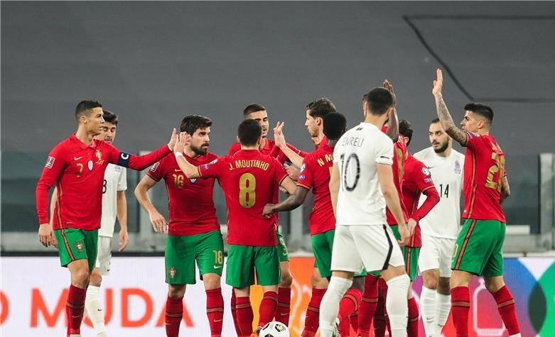البرتغال تنجو من فخ أذربيجان وصربيا تهزم ايرلندا بتصفيات المونديال