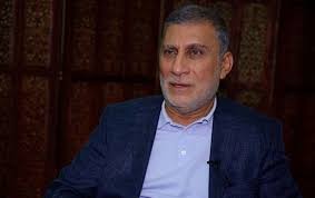 سياسي يكشف خفايا الصراع على سعر صرف الدولار