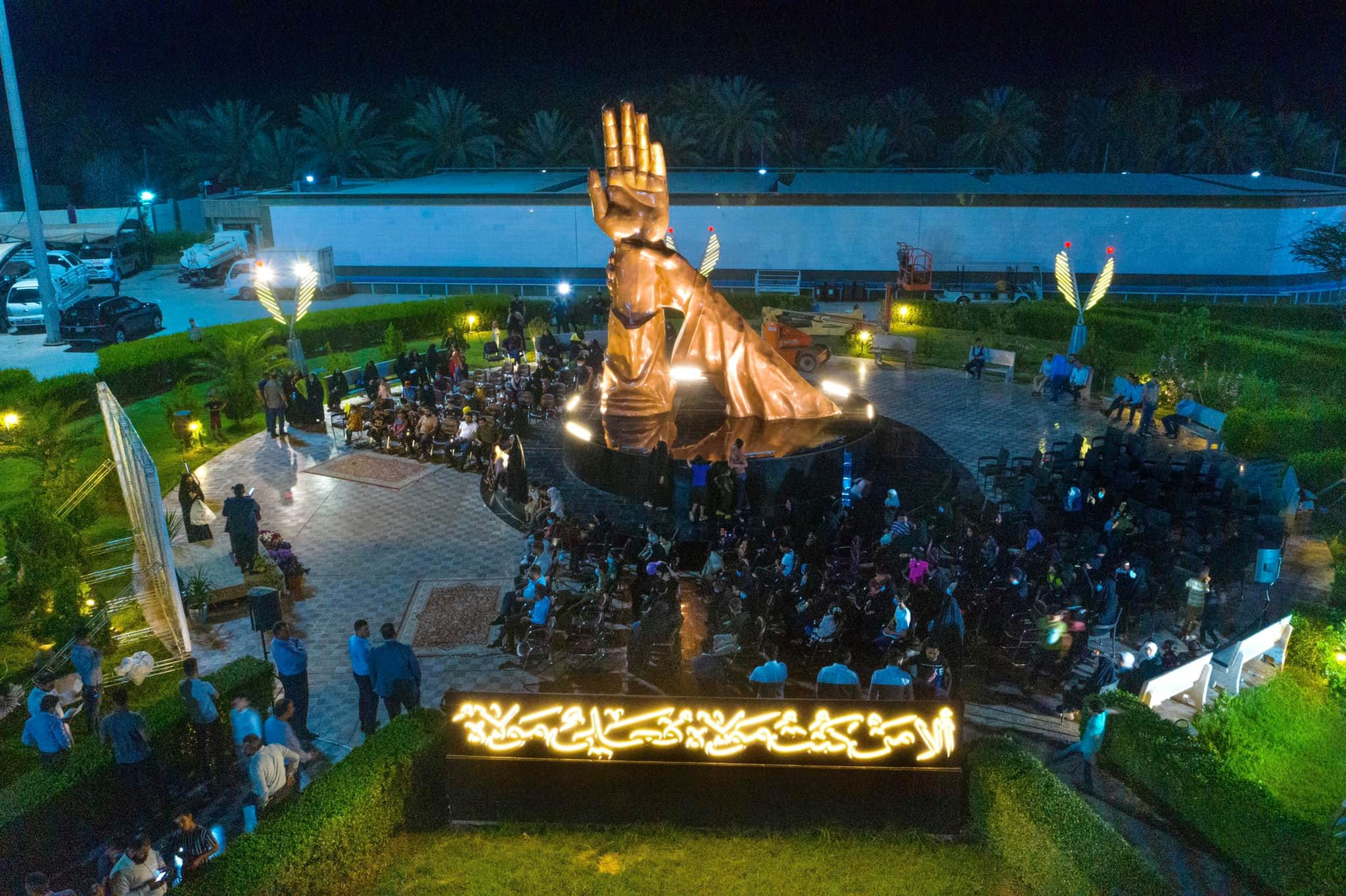 بالصور:ازاحة الستار عن نصب كبير يمثل بيعة الغدير في كربلاء