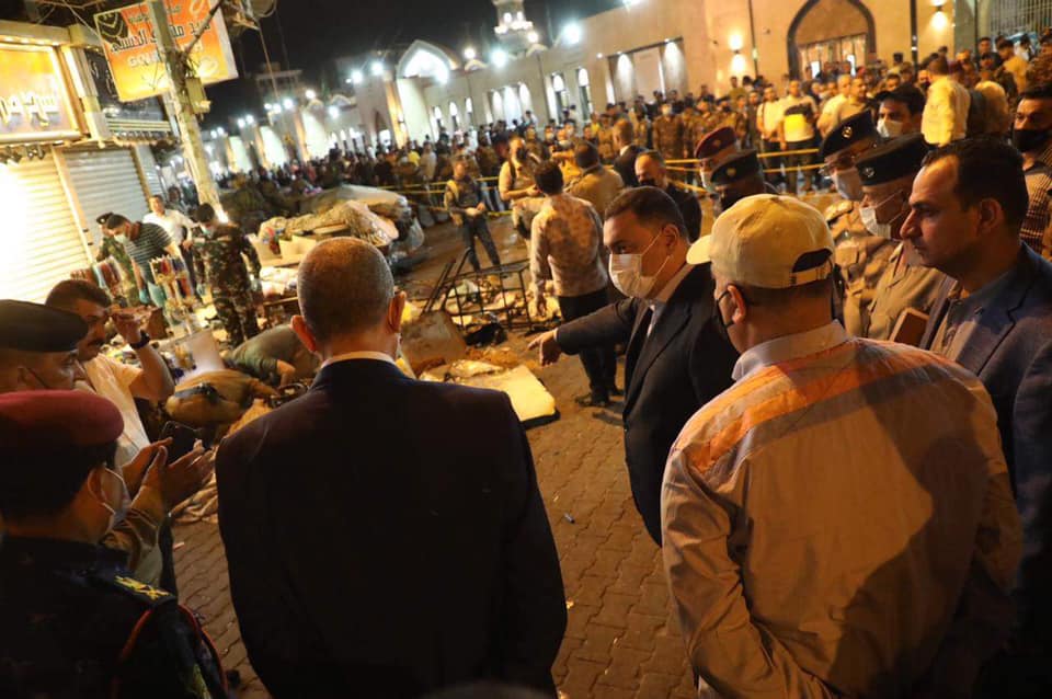 بالصور:وزير الداخلية يتفقد مكان حادث الانفجار في منطقة الكاظمية ببغداد