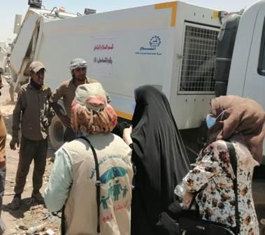 زيارة حكومية لاسر تسكن بمناطق الطمر الصحي وتعتاش على النفايات في بابل