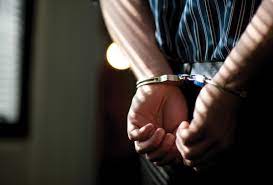 بغداد: اعتقال ’ضابط محتال’ أثناء صفقة بيع وظيفة ’مفتشة’ في وزارة الداخلية