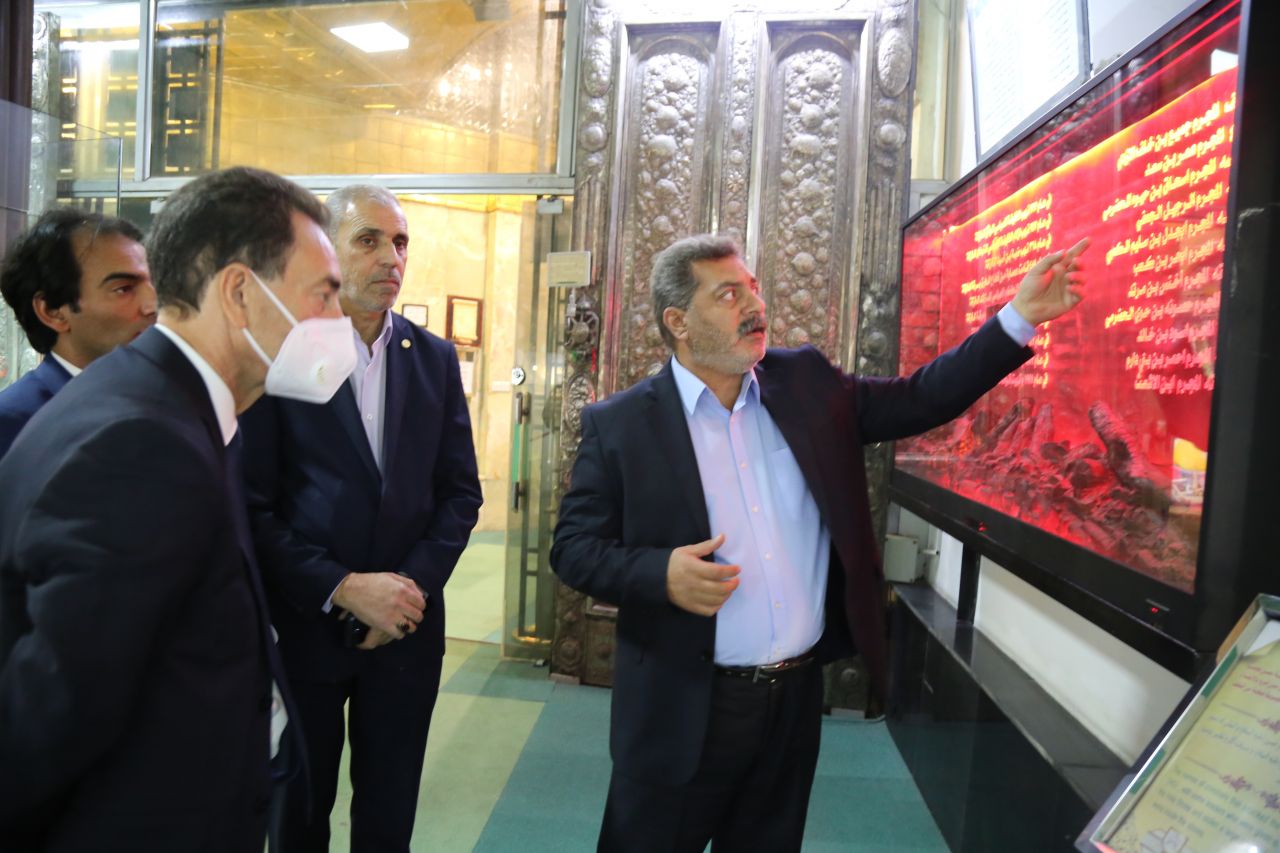 السفير الفرنسي يصف متحف العتبة الحسينية بالإرث الحضاري ويدعو للتعاون مع  متحف اللوفر