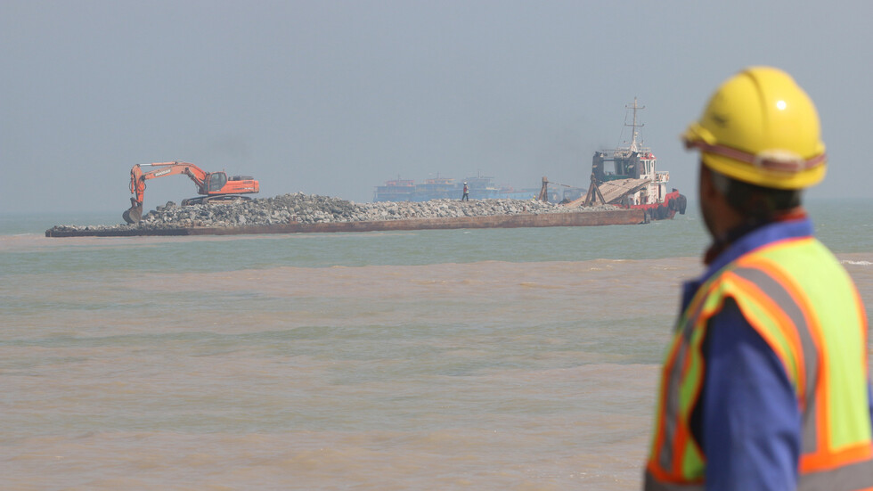 النقل العراقية: بدء أعمال الحفر في ميناء الفاو الكبير