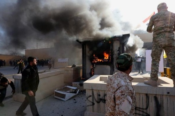 إحباط هجوم بمسيرتين على قاعدة فكتوريا في بغداد