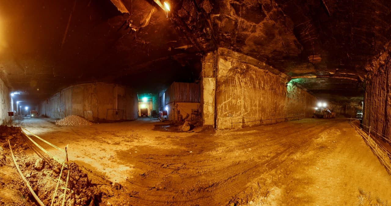 بالصور:غدا افتتاح اول منفذ في النفق الكبير المحيط بضريح الامام الحسين (عليه السلام)