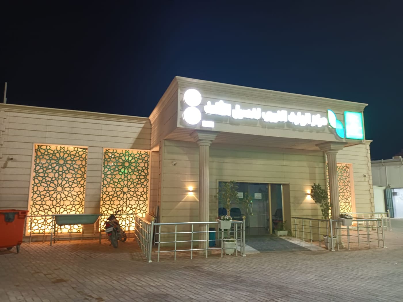 العتبة الحسينية المقدسة ساهمت بانقاذ حياتهم :اجراء 10 الاف عملية غسيل كلى في مركز وارث الخيري على نفقتها