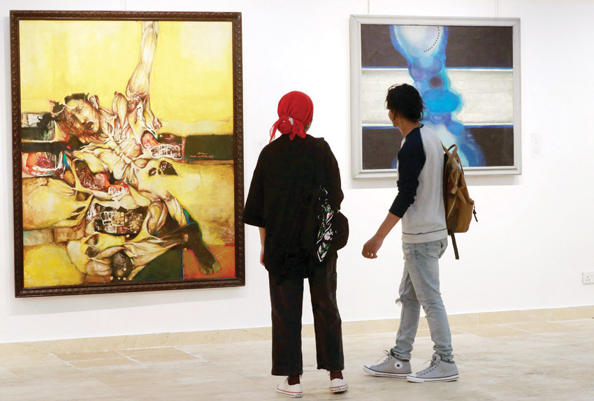 أعـمـال فـنـيـة مـسـروقـة لـفـنـانـيـن رواد عراقيين تعرض في بغداد بعد استعادتها