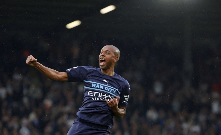 مانشستر سيتي يستعيد الصدارة بالدوري الانكليزي برباعية نظيفة في مرمى ليدز